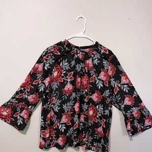 Loft Plus - size XXL Navy dotted floral blouse